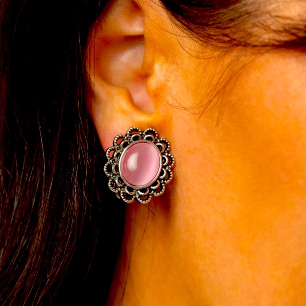 Clipon earrings